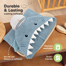 Load image into Gallery viewer, PlayPals Hooded Towel (Skipper)