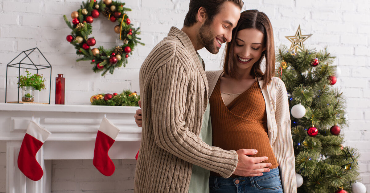 Cute Ways to Celebrate Pregnancy at Christmastime