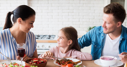 Family Eating Healthy Food Together – Free Images by Freepik