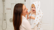 Load and play video in Gallery viewer, 2-Pack Lyra Muslin Hooded Towels
